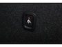 Volvo XC40 T4 R-Design - Panorama/schuifdak - IntelliSafe Assist & Surround - Harman/Kardon audio - Adaptieve LED koplampen - Parkeercamera achter - Verwarmde voorstoelen - Parkeersensoren voor & achter - Draadloze tel. lader - Schakelpaddles aan stuur - Extra getint glas - Inklapbare trekhaak - 18' LMV