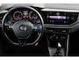 Volkswagen Polo 1.0 TSI Comfortline 95PK / 70kW DSG, 15" LMV met vierseizoenenbanden, parkeersensoren voor en achter (PDC), elektrisch verstel-, verwarm- en inklapbare buitenspiegels, navigatie, privacy glas, licht- en regensensor, cruise control, stoelverwarming, airco etc.