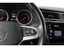 Volkswagen Tiguan 1.5 TSI Life | Dealer Onderhouden! | Trekhaak | Stoel/Stuurverwarming | LED | Clima | Camera | Cruise Adaptive | Navi |