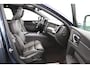 Volvo XC60 T6 AWD Ultra Black Edition | SoH 100% | Luchtvering | Trekhaak | Snel Beschikbaar | Harman/Kardon |