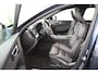 Volvo XC60 T6 AWD Ultra Black Edition | SoH 100% | Luchtvering | Trekhaak | Snel Beschikbaar | Harman/Kardon |