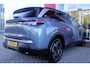 Peugeot 5008 1.2 Hybrid 145PK AUTOMAAT GT 7p | PANORAMISCH SCHUIFDAK PACK | 360° VISION & DRIVE ASSIST PLUS PACK: (360° CAMERA, BUITENSPIEGELS MET KANTELFUNCTIE, DRIVE ASSIST 2.0, DRAADLOZE TELEFOONLADER, ANTIDIEFSTALALARM) | BEKLEDING ALCANTARA/KUNSTLEDER | SEAT PACK COMFORT: (AGR BESTUUDERSSTOEL EN PASSAGIERSSTOEL ELEKTRISCH VERSTELBAAR MET MASSAGE FUNCTIE, BESTUUDERSSTOEL MET GEHEUGENFUNCTIE, BUITENSTE ZITPLAATSEN ACHTERBANK VERWARMBAAR) | GLANZEND ZWARTE DAKRAILS | BLUE INGARO | 19" LICHTMETALEN VELGEN "BREDA" | DRAADLOZE TELEFOONLADER | APPLE CARPLAY/ANDROID AUTO DRAADLOOS | LED MATRIX KOPLAMPEN | EXTRA GETINTE ACHTERRUITEN | 7-PERSOONS | 3-ZONE CLIMATE CONTROL | NAVIGATIE | VERWARMBAAR SUURWIEL | STOEL VERWARMING | ZWARTE HEMEL BEKLEDING | SFEER VERLICHTING | 21" ZWEVEND HD SCHERM | ELEKTRISCH BEDIENBARE ACHTERKLEP | HIGH BEAM ASSIST (ADAPTIEVE GROOTLICHTASSISTENT |