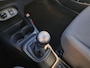 Toyota Yaris 1.0 VVT-i Now AIRCO BESTUURDERS STOEL IN HOOGTE DEALER ONDERHOUDEN