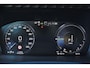 Volvo XC90 T8 Recharge AWD R-Design - IntelliSafe Assist & Surround - 360º Camera - Harman/Kardon audio - Adaptieve LED koplampen - Verwarmde voorstoelen & stuur - Parkeersensoren voor & achter - Elektr. bedienb. voorstoelen met geheugen - Draadloze tel. lader - Extra getint glas - Inklapbare trekhaak - 20' LMV
