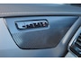 Volvo XC90 T8 Recharge AWD R-Design - IntelliSafe Assist & Surround - 360º Camera - Harman/Kardon audio - Adaptieve LED koplampen - Verwarmde voorstoelen & stuur - Parkeersensoren voor & achter - Elektr. bedienb. voorstoelen met geheugen - Draadloze tel. lader - Extra getint glas - Inklapbare trekhaak - 20' LMV