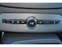 Volvo XC90 T8 Recharge AWD R-Design - IntelliSafe Assist & Surround - 360º Camera - Harman/Kardon audio - Adaptieve LED koplampen - Verwarmde voorstoelen & stuur - Parkeersensoren voor & achter - Elektr. bedienb. voorstoelen met geheugen - Draadloze tel. lader - Extra getint glas - Inklapbare trekhaak - 20' LMV