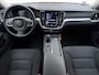 Volvo V60 2.0 B3 Core Adaptieve Cruise Control | Achteruitrijcamera | Lichtmetaal 17"