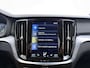 Volvo V60 2.0 B3 Core Adaptieve Cruise Control | Achteruitrijcamera | Lichtmetaal 17"
