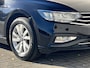 Volkswagen Passat Variant 1.5 TSI Business / NL auto / 1.600 kg trekgewicht / Navigatie / Adaptieve CC / Apple Carplay Android / ErgoComfort bestuurdersstoel / Climate control / All Season banden /
