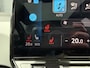 Volkswagen ID.3 First Max 58 kWh ✓SOH 92.1% ✓Panoramadak ✓Matrix LED ✓Full LED ✓Stuur- Stoelverwarming ✓Sfeerverlichting ✓Navigatie ✓Camera ✓Lichtmetaal 20" ✓Parkeersensoren