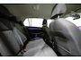 Volkswagen Golf 1.0 eTSI Life Automaat | ACC | Stuur-/Stoelverwarming | Navigatie |