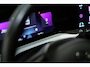 Volkswagen Golf 1.0 eTSI Life Automaat | ACC | Stuur-/Stoelverwarming | Navigatie |