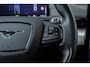 Ford Mustang Mach-E RWD 75 kWh | Panoramadak | LEDER | Apple Carplay | L.M. Velgen | Trekhaak | Achteruitrijcamera | Airco (automatisch) | Apple Carplay/Android Auto|telefoonintegratie premium