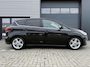 Ford C-Max 1.0 Titanium ✓Distributieketting ✓Bi-Xenon ✓Navigatie ✓Camera ✓Apple Carplay & Android Auto ✓Stuur- Stoelverwarming ✓Cruise ✓Climate ✓Keyless ✓Lichtmetaal 17” ✓Trekhaak