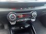 Kia Stonic 1.0i Turbo DynamicLine Automaat |  Two-tone lak | Apple Carplay / Android Auto | Airco |  Elektrische ramen | Camera | Parkeersensoren | Lichtmetalen velgen |