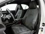 Lexus UX 250h Business Line | Navigatie | Stoel+stuurverwarming | Cruise Control Adaptive | Achteruitrijcamera | Bluetooth | Parkeersensoren voor |