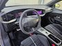 Opel Mokka-e Electric GSE 54 kWh 280 PK | Camera | Alcantara Bekleding | 20"Lichtmetalen Velgen | Apple Carplay | Stoel-/Stuurverwarming |
