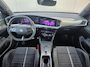 Opel Mokka-e Electric GSE 54 kWh 280 PK | Camera | Alcantara Bekleding | 20"Lichtmetalen Velgen | Apple Carplay | Stoel-/Stuurverwarming |