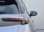 Opel Mokka-e Electric GSE 54 kWh 280 PK | Camera | Alcantara Bekleding | 20"Lichtmetalen Velgen | Apple Carplay | Stoel-/Stuurverwarming |