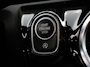 Mercedes-Benz A-klasse 200 Automaat AMG Line Navigatie Climate Control Camera Virtual Cockpit Led Stoelverwarming Cruise control Parkeersensoren