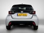 Toyota Yaris 1.5 Hybrid 115 Dynamic Comfort Pack | BTW voertuig | Dealer onderhouden | Stoel+stuurverwarming | Dodehoek detectie | Stoel+stuurverwarming | Parkeersensoren voor+achter | Draadloze telefoonlader | Navigatie | Apple CarPlay/And