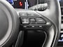 Toyota Yaris 1.5 Hybrid 115 Dynamic Comfort Pack | BTW voertuig | Dealer onderhouden | Stoel+stuurverwarming | Dodehoek detectie | Stoel+stuurverwarming | Parkeersensoren voor+achter | Draadloze telefoonlader | Navigatie | Apple CarPlay/And