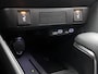 Toyota Yaris 1.5 Hybrid 115 Dynamic Comfort Pack | BTW voertuig | Dealer onderhouden | Stoel+stuurverwarming | Dodehoek detectie | Stoel+stuurverwarming | Parkeersensoren voor+achter | Draadloze telefoonlader | Navigatie | Apple CarPlay/And