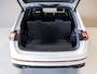 Volkswagen Tiguan Allspace 1.5 TSI R-Line Blackstyle 7p. / 150pk / Panorama dak / Stoel en stuur verwarming / Achteruitrij camera /