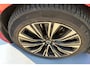 Volvo V60 2.0 T6 AWD Plug-in hybrid 293kW/399pk Aut8 Ultra Bright PANORAMADAK + HARMAN/KARDON + EL.TREKHAAK + STOELVENTILATIE&-MASSAGE + 360 CAMERA + BLIS + ADAPT.CRUISE + MATRIX LED + PILOT ASSIST + STUUR&STOEVERWARMING V&A + PARKSENSOREN + 18" LM-VELGEN!!