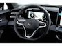 Volkswagen Tiguan 1.5 eHybrid R-Line Edition | PHEV | Pano | Trekhaak | 360° Camera | Deze Volkswagen Tiguan 1.5 eHybrid R-Line Edition is de ideale combinatie van dynamisch design, dagelijks comfort en moderne technologie. De sportieve R-Line styling geeft hem een krachtige u