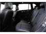Volkswagen Tiguan 1.5 eHybrid R-Line Edition | PHEV | Pano | Trekhaak | 360° Camera | Deze Volkswagen Tiguan 1.5 eHybrid R-Line Edition is de ideale combinatie van dynamisch design, dagelijks comfort en moderne technologie. De sportieve R-Line styling geeft hem een krachtige u