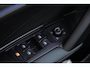 Volkswagen Tiguan 1.5 eHybrid R-Line Edition | PHEV | Pano | Trekhaak | 360° Camera | Deze Volkswagen Tiguan 1.5 eHybrid R-Line Edition is de ideale combinatie van dynamisch design, dagelijks comfort en moderne technologie. De sportieve R-Line styling geeft hem een krachtige u