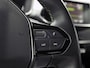 Peugeot 208 1.2 PureTech GT-Line (VIRTUAL COCKPIT, APPLE CARPLAY, GROOT NAVI, 360 CAMERA, SFEERVERLICHTING, LEDER, SPORTSTOELEN, LED KOPLAMPEN, GETINT GLAS, KEYLESS, CRUISE, NIEUWE APK, NIEUWSTAAT)