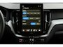 Volvo XC60 T6 Plug-in hybrid AWD Ultra Bright | Luchtvering | 360° Parkeercamera | Parkeersensoren voor + achter | Panoramadak | Standkachel | 21'' Lichtmetalen velgen | Google Infotainment | Stoelverwarming | Electrische bedienbare voorstoelen