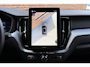 Volvo XC60 T6 Plug-in hybrid AWD Ultra Bright | Luchtvering | 360° Parkeercamera | Parkeersensoren voor + achter | Panoramadak | Standkachel | 21'' Lichtmetalen velgen | Google Infotainment | Stoelverwarming | Electrische bedienbare voorstoelen