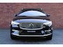 Volvo XC60 T6 Plug-in hybrid AWD Ultra Bright | Luchtvering | 360° Parkeercamera | Parkeersensoren voor + achter | Panoramadak | Standkachel | 21'' Lichtmetalen velgen | Google Infotainment | Stoelverwarming | Electrische bedienbare voorstoelen