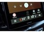 Volvo XC60 T6 Plug-in hybrid AWD Ultra Bright | Luchtvering | 360° Parkeercamera | Parkeersensoren voor + achter | Panoramadak | Standkachel | 21'' Lichtmetalen velgen | Google Infotainment | Stoelverwarming | Electrische bedienbare voorstoelen