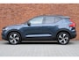 Volvo XC40 Recharge Plus | Stoel-/ stuurwielverwarming | Extra getint glas | Adaptieve cruise control | 19 inch. lichtmetalen velgen | BLIS | Apple Carplay/ Android auto | All-season banden | Dak in contrasterende kleur | Keyless entry