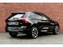 Volvo XC60 T6 Plug-in hybrid AWD Plus Dark | Luchtvering | Trekhaak | Verwarmbare voorstoelen, stuurwiel en achterbank | Premium audio by Harman Kardon | Apple carplay/Android auto |