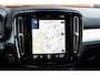Volvo XC40 T2 Momentum Business | Dealeronderhouden | Adaptive Cruise Control | Parkeersensoren voor + achter | Parkeercamera | Stoelverwarming | Stuurwielverwarming | Navigatie | Climate Control
