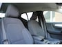 Volvo XC40 T2 Momentum Business | Dealeronderhouden | Adaptive Cruise Control | Parkeersensoren voor + achter | Parkeercamera | Stoelverwarming | Stuurwielverwarming | Navigatie | Climate Control