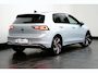 Volkswagen Golf 1.5 eHybrid GTE 272PK | Achteruitrijcamera | Head-up display | Lichtmetalen velgen 7-spaaks 18"