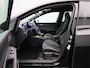 Volkswagen Golf Variant 1.5 eTSI R-Line | Panoramadak | Navigatie | Achteruitrijcamera | Trekhaak | LED Matrix | Black Style | Keyless |