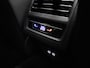 Volkswagen Golf Variant 1.5 eTSI R-Line | Panoramadak | Navigatie | Achteruitrijcamera | Trekhaak | LED Matrix | Black Style | Keyless |