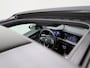 Volkswagen Golf Variant 1.5 eTSI R-Line | Panoramadak | Navigatie | Achteruitrijcamera | Trekhaak | LED Matrix | Black Style | Keyless |