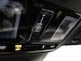Volkswagen Golf Variant 1.5 eTSI R-Line | Panoramadak | Navigatie | Achteruitrijcamera | Trekhaak | LED Matrix | Black Style | Keyless |