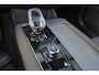 Volvo XC90 T8 Recharge AWD Ultra Black Ed. Exec. - Luchtvering - Panorama/schuifdak - IntelliSafe Assist & Surround - 360º Camera - Bowers & Wilkins audio - Adaptieve LED koplampen - Verwarmde voorstoelen, stuur & achterbank - Parkeersensoren voor & achter - Elektr. bedienb. voorstoelen met geheugen - Geventileerde voorstoelen - Head up display - Draadloze tel. lader - Extra getint glas - 22' LMV