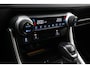 Toyota RAV4 2.5 Hybrid AWD Dynamic | Trekhaak | Dodehoek detectie | Stoel-/stuurverwarming | Navigatie | Apple Carplay / Android Auto | Parkeersensoren voor/achter | Camera | Keyless | Adaptive Cruise | Clima | 18 inch