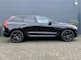 Volvo XC60 2.0 T6 Plug-in hybrid AWD Plus Black Edition | Trekhaak | SoH 96% | Harman/Kardon | Pano | 360 camera | Stoel & stuurverwarming |