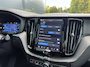 Volvo XC60 2.0 T6 Plug-in hybrid AWD Plus Black Edition | Trekhaak | SoH 96% | Harman/Kardon | Pano | 360 camera | Stoel & stuurverwarming |